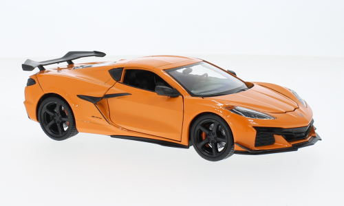Chevrolet Corvette Z06 orange Welly 1:24