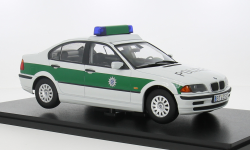 Minichamps BMW 2002, white 1970, 1:18 | Model Car World