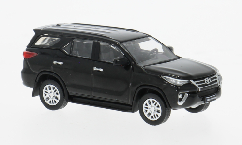 Toyota Fortuner schwarz BM Creations 1:64